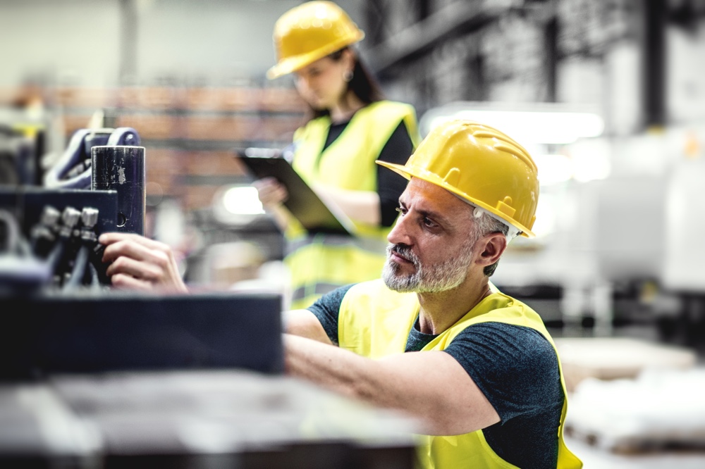 Loniam Consulting - Enhancing Manufacturing Efficiency with Smart Solutions